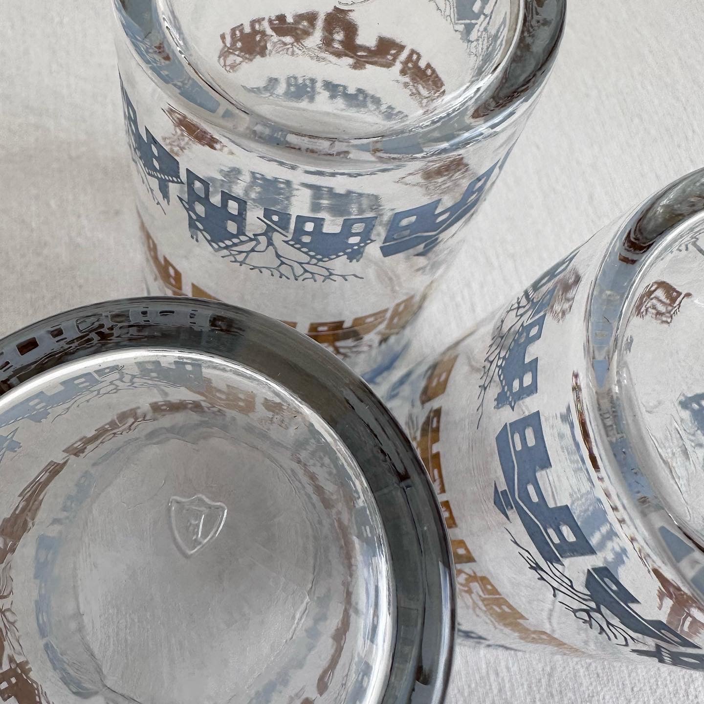 Federal Winter Scene Glasses