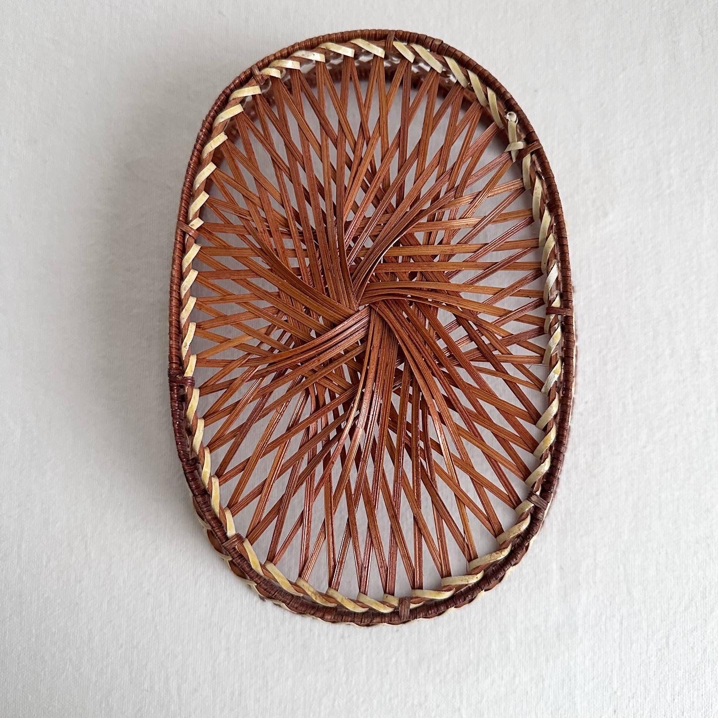 Oval Basket w White Trim