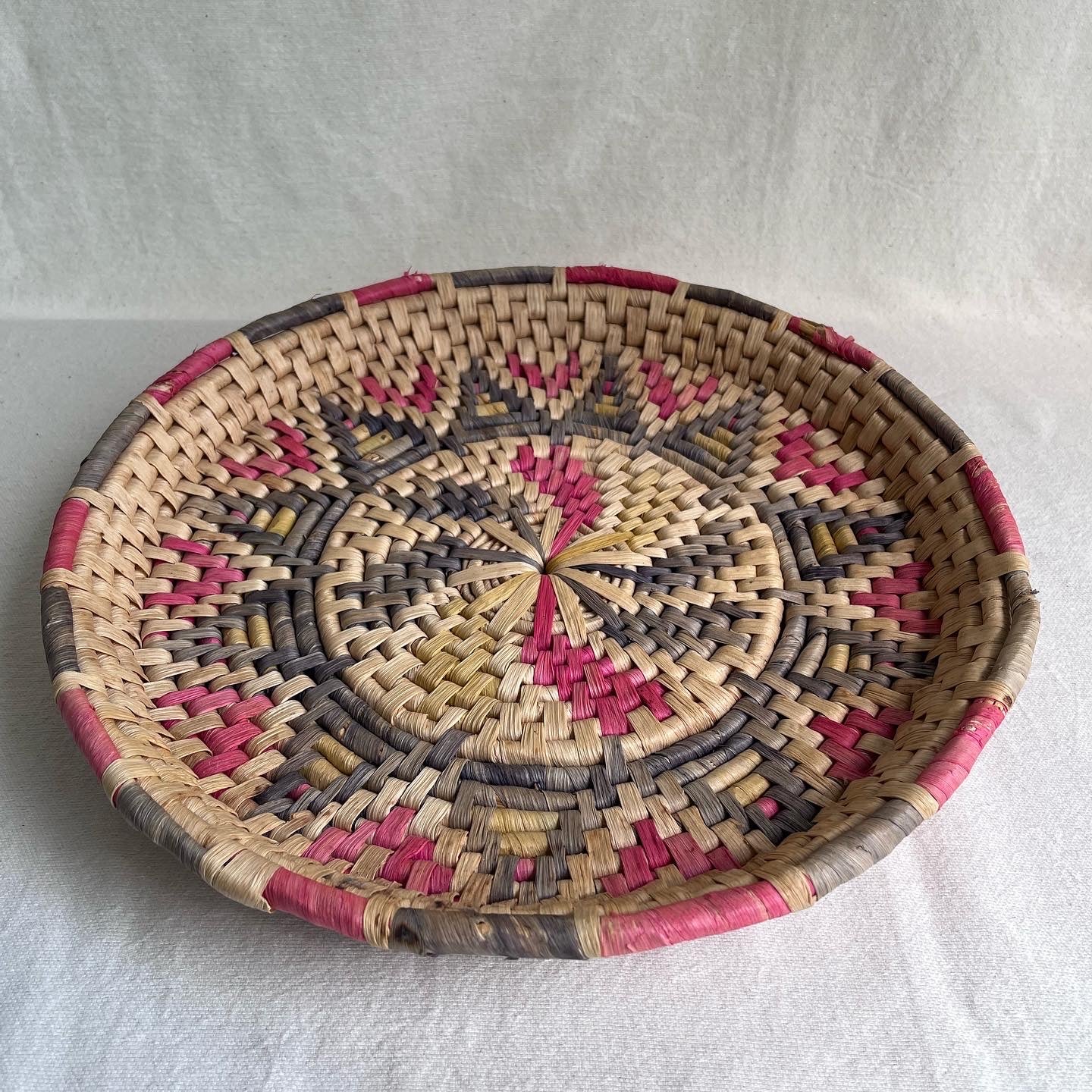 Round Colorful Basket Tray