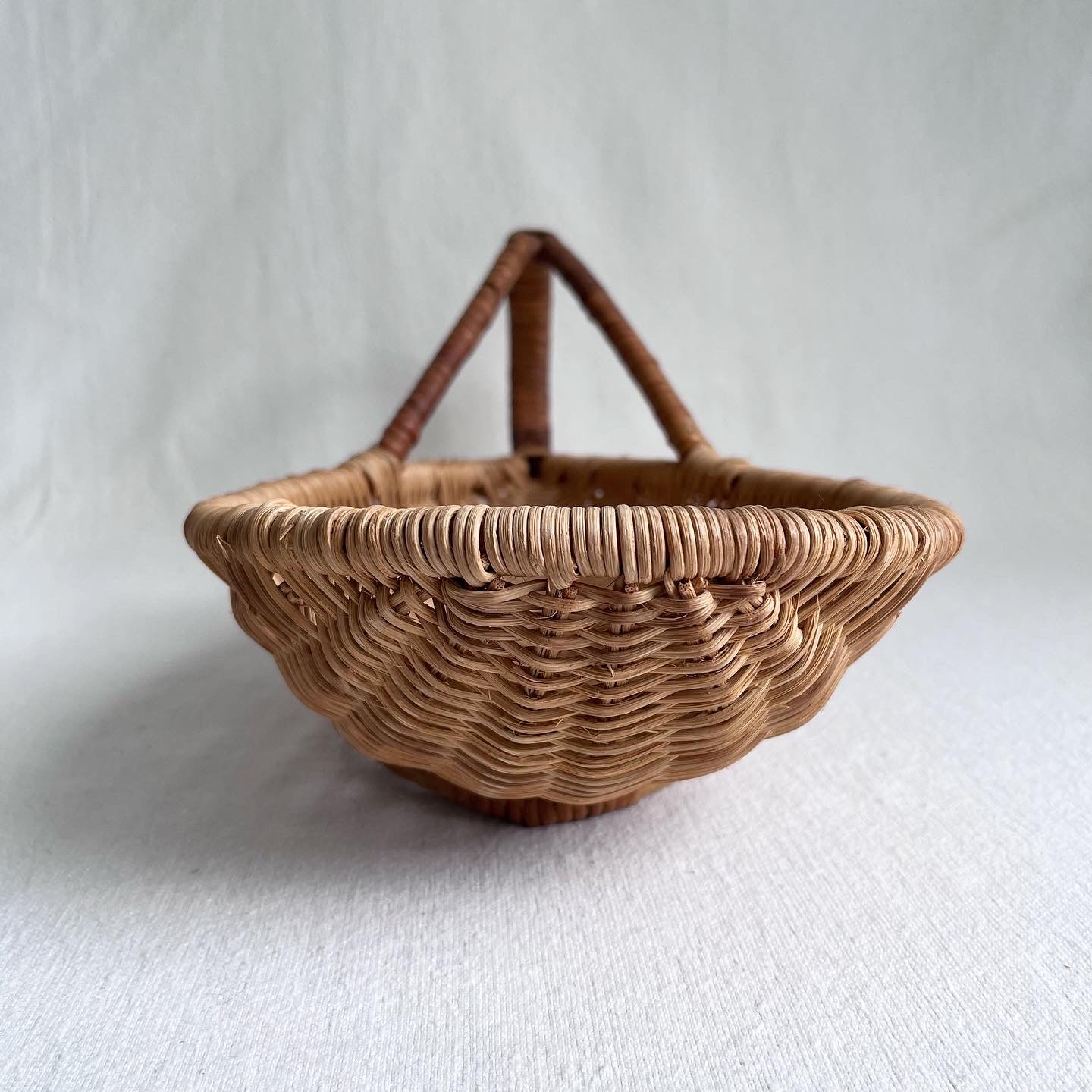 Curved Basket