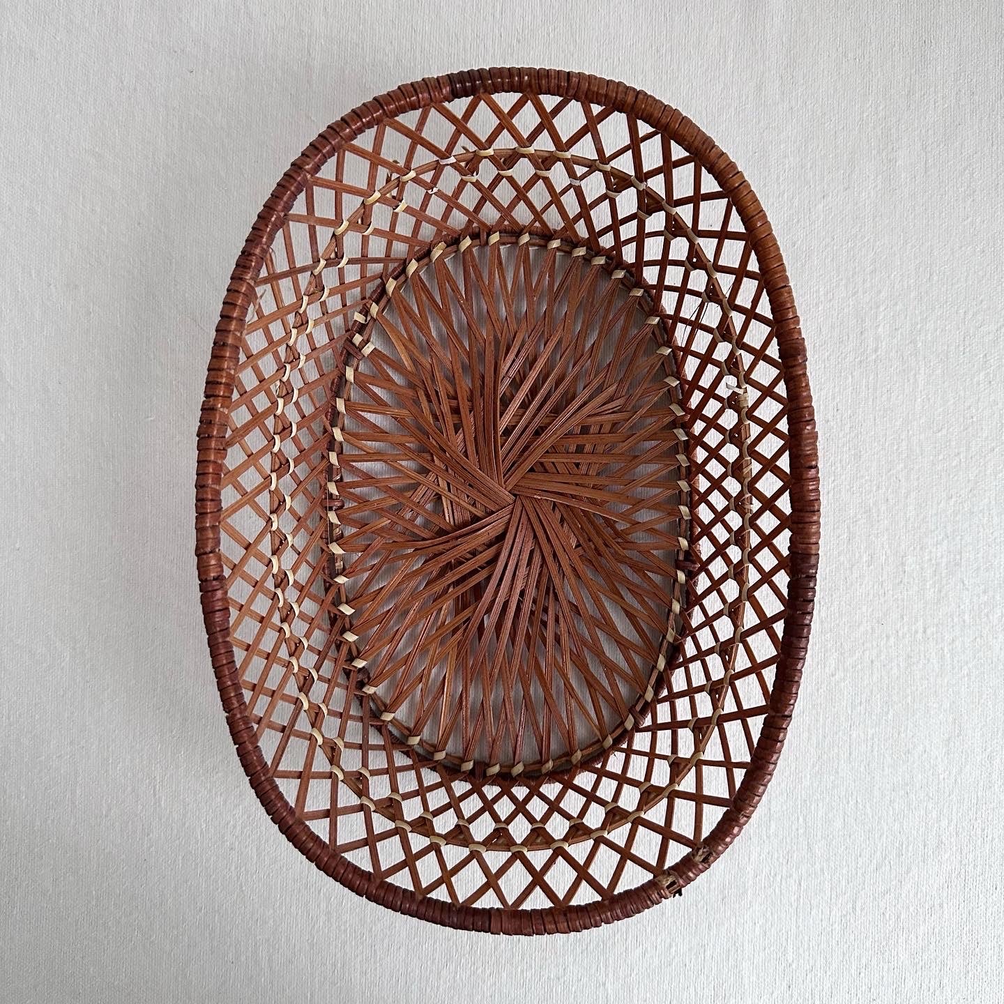 Oval Basket w White Trim