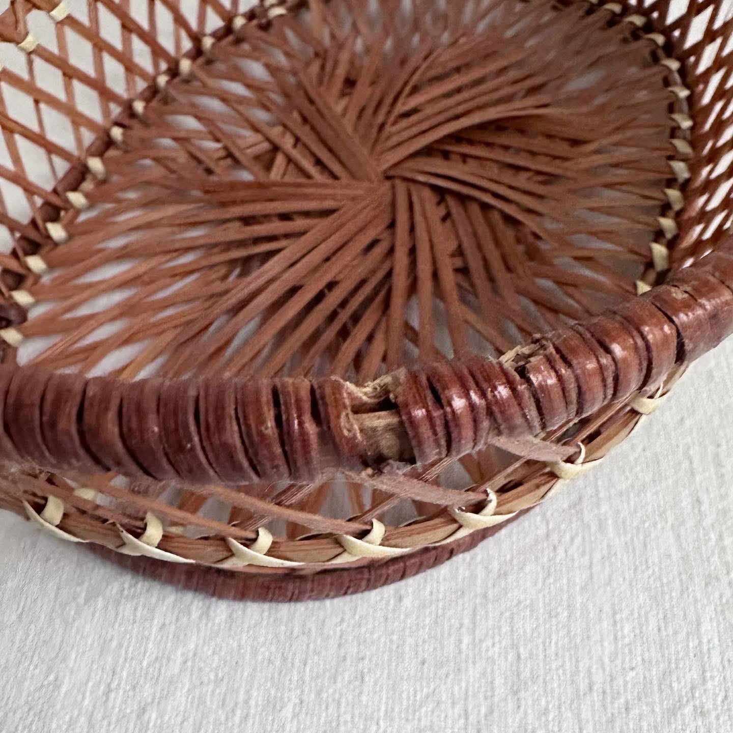 Oval Basket w White Trim