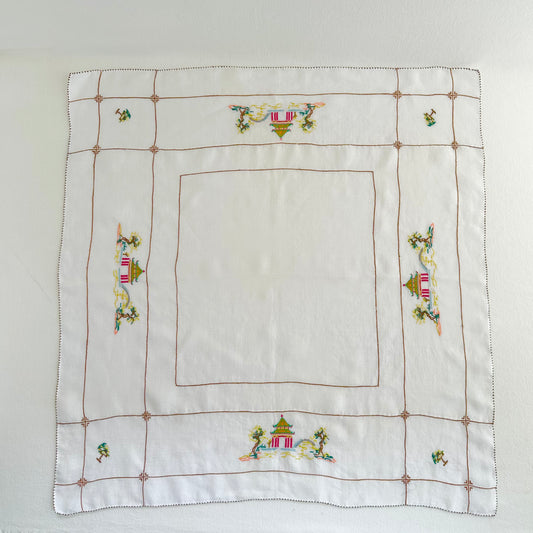 Japanese Pagoda Scene Tablecloth w Napkins