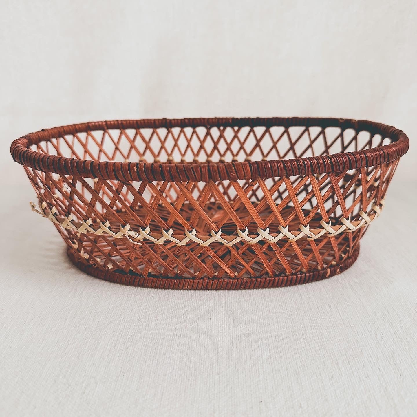 Oval Basket w White Trim