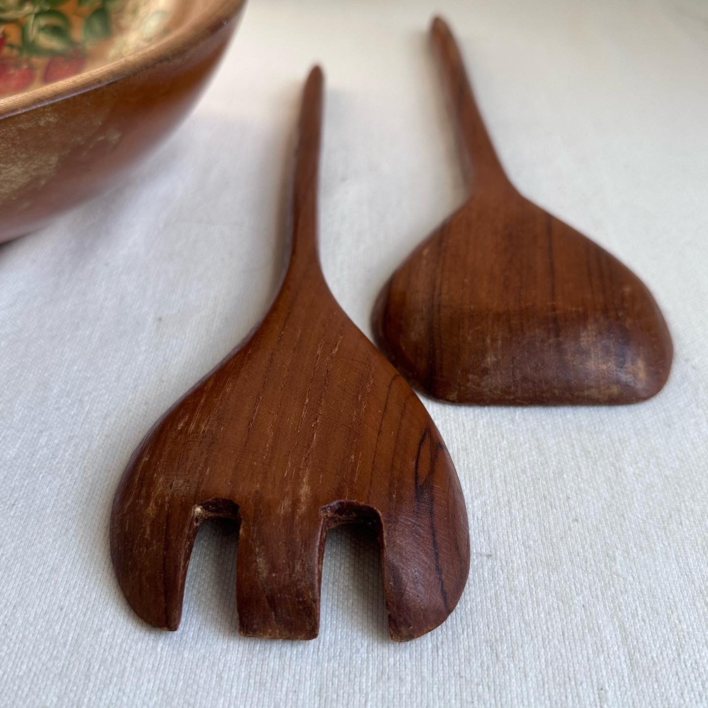 Wooden Hand-painted Bowl w Salad Tongs 