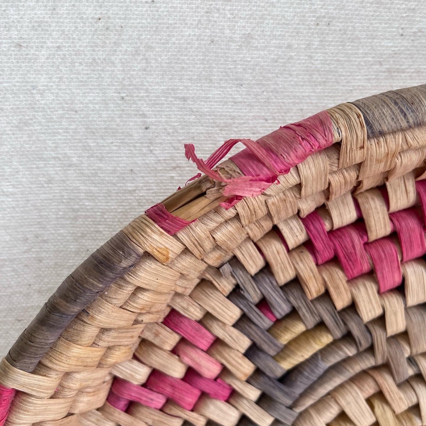 Round Colorful Basket Tray