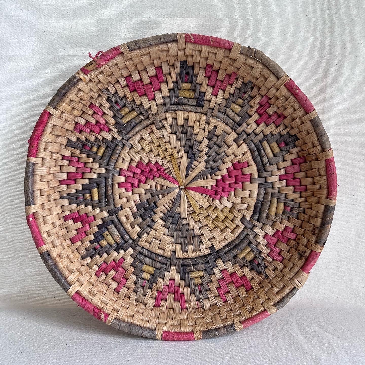 Round Colorful Basket Tray