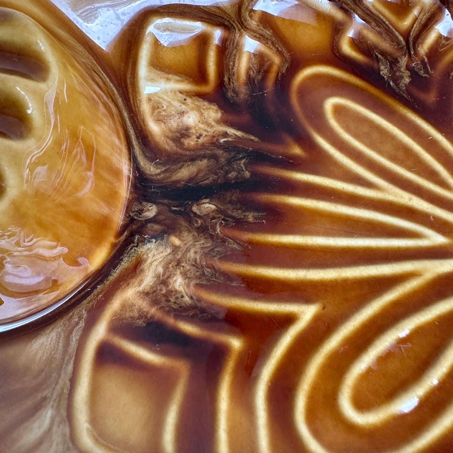 Honey Brown Ceramic Floral Dish