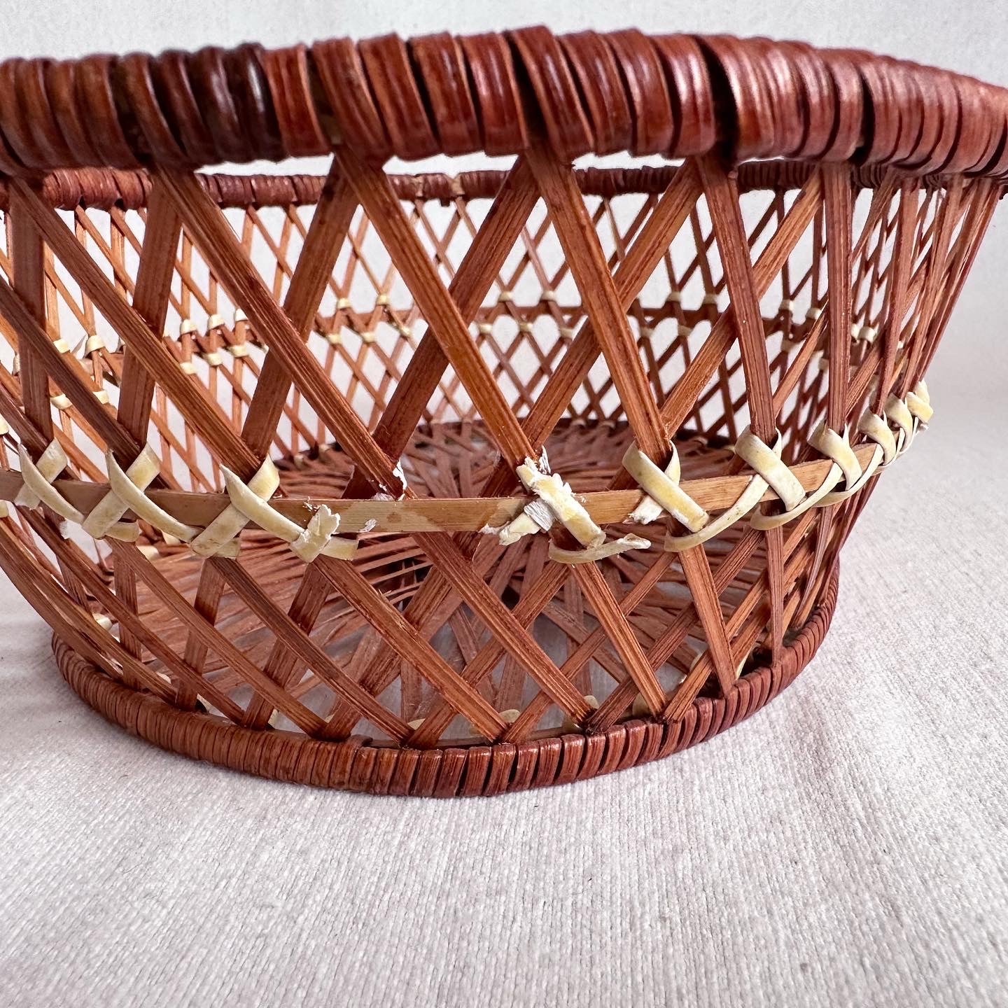 Oval Basket w White Trim