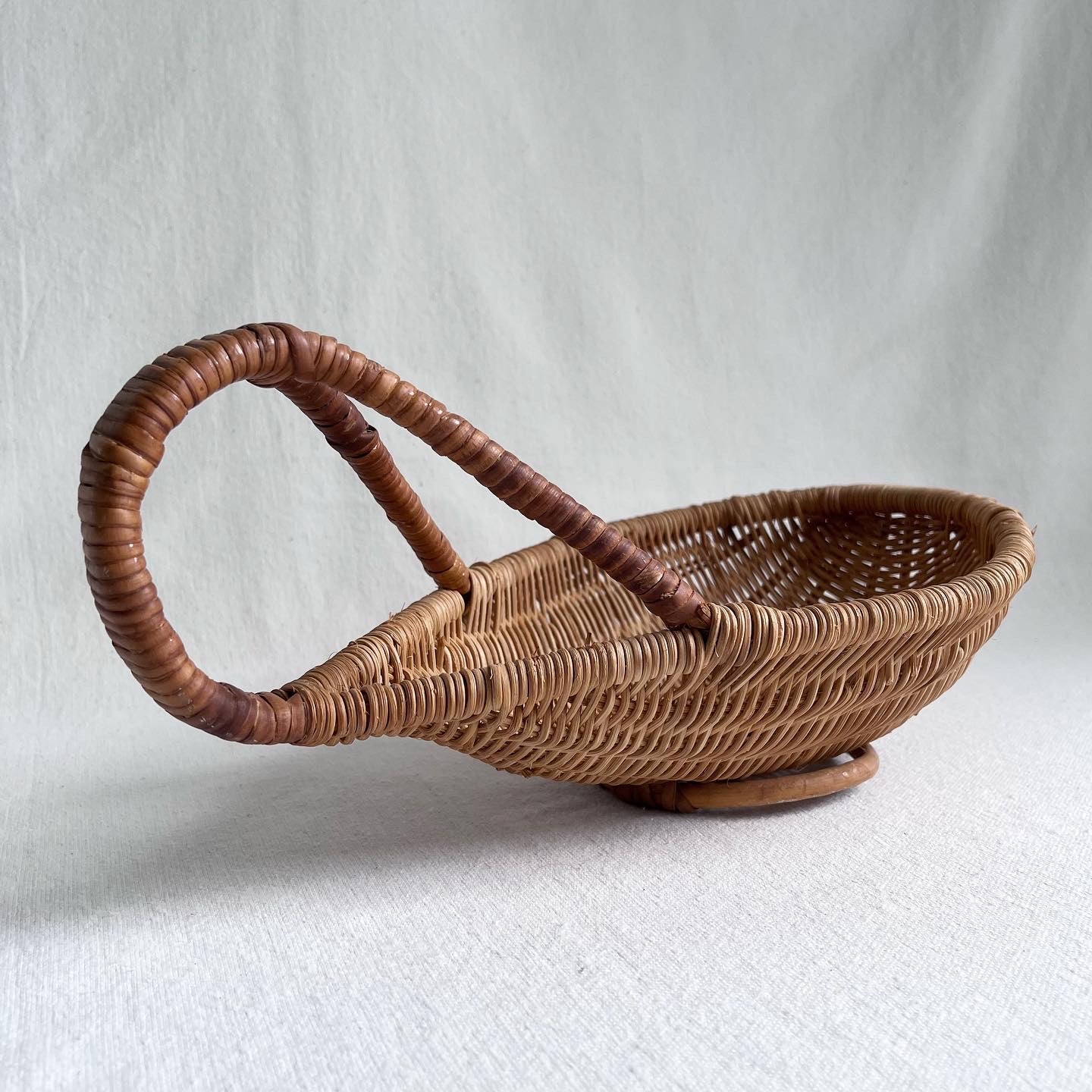 Curved Basket