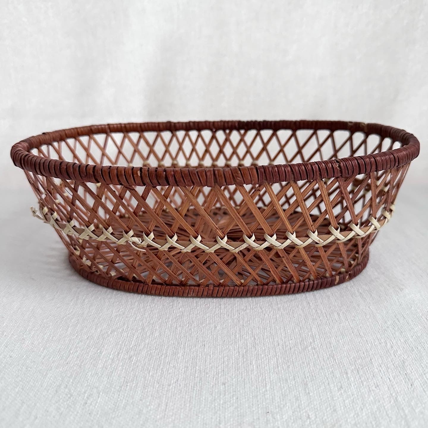 Oval Basket w White Trim