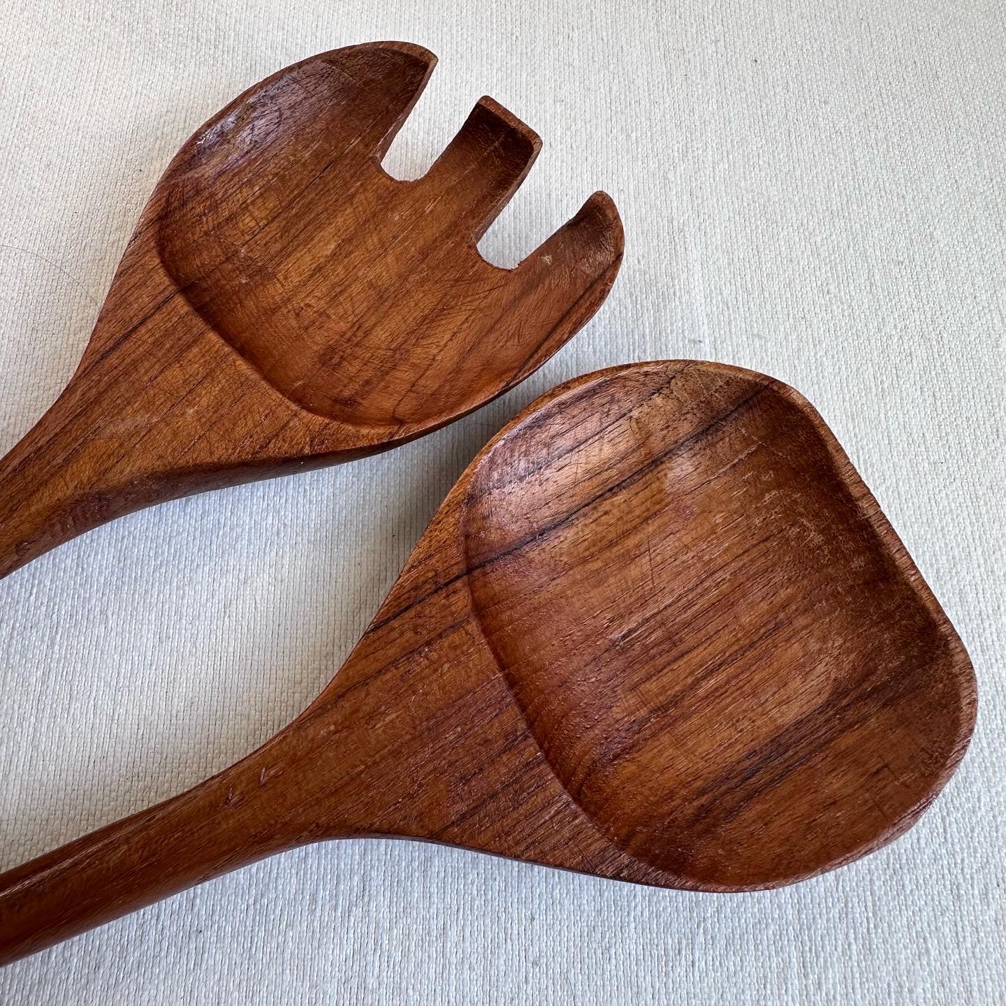 Wooden Hand-painted Bowl w Salad Tongs 