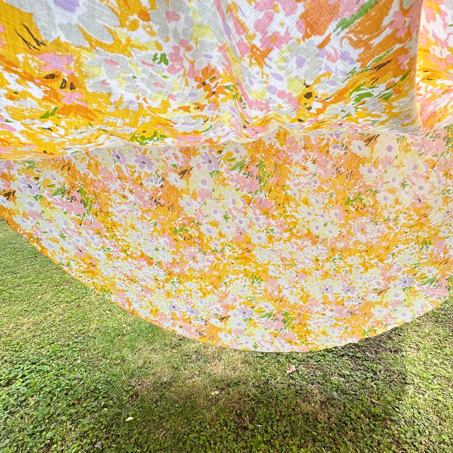 Sunny Floral Tablecloth